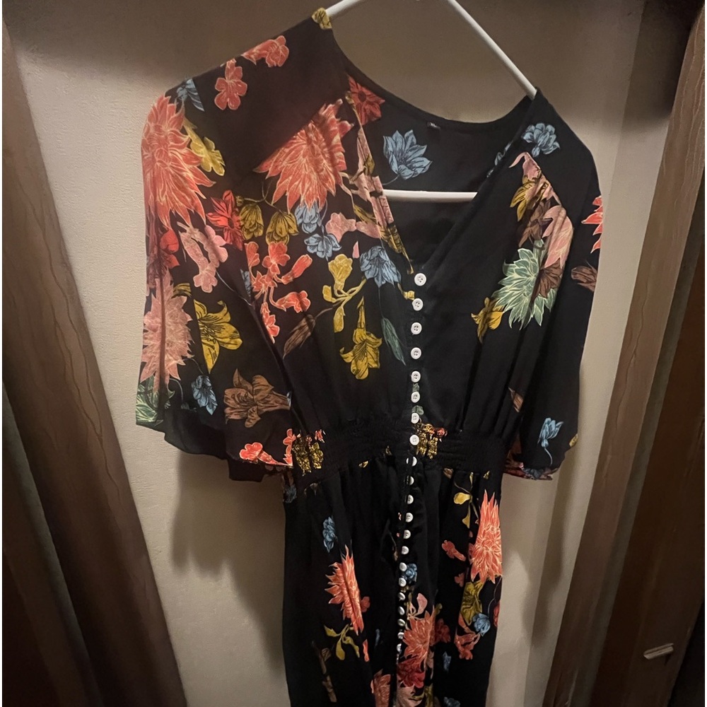 Black short sleeve dress, multicolored flowers, Cotton